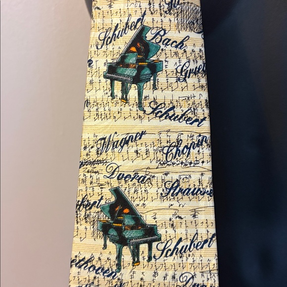 Museum Artifacts Music Masters by SNI Silk Cream Piano Composers Necktie Tie - Picture 9 of 12